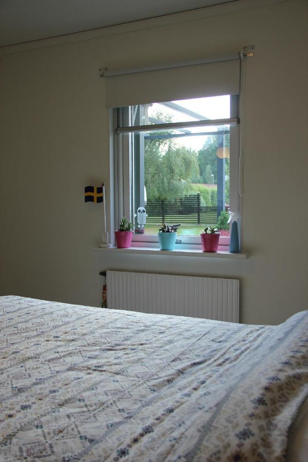 Private Room For Rent In A Villa With Garden View Älmhult المظهر الخارجي الصورة